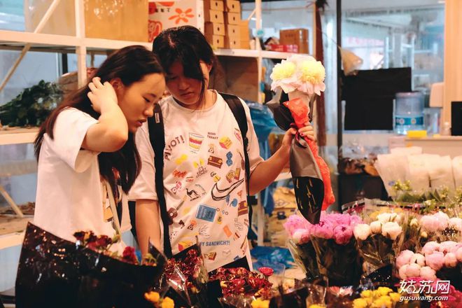 蘇州魚市批發(fā)市場_蘇州最大的觀賞魚市場_蘇州賣觀賞魚的地方