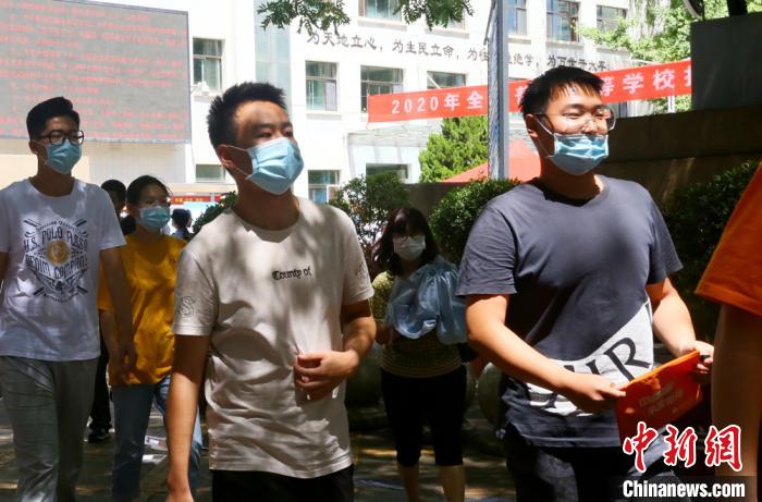 演講稿高考作文_ 高考作文攜手同一世界青年共創未來 _2020年甘肅高考作文主題分析